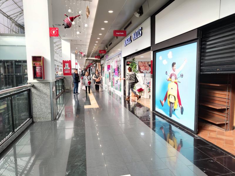 Foto 89e2db2b-c496-4e2a-b511-9321448c7f45. Lloguer local comercial a baricentro a-116 a Zona Industrial Barberà del Vallès