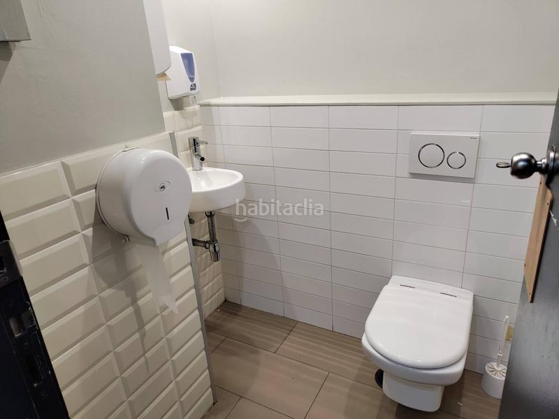 Foto 07d25c74-caca-4900-8180-0224ebf5ede6. Local comercial en gal.la placidia 16 local en pl. galla placídia, 16, en Barcelona