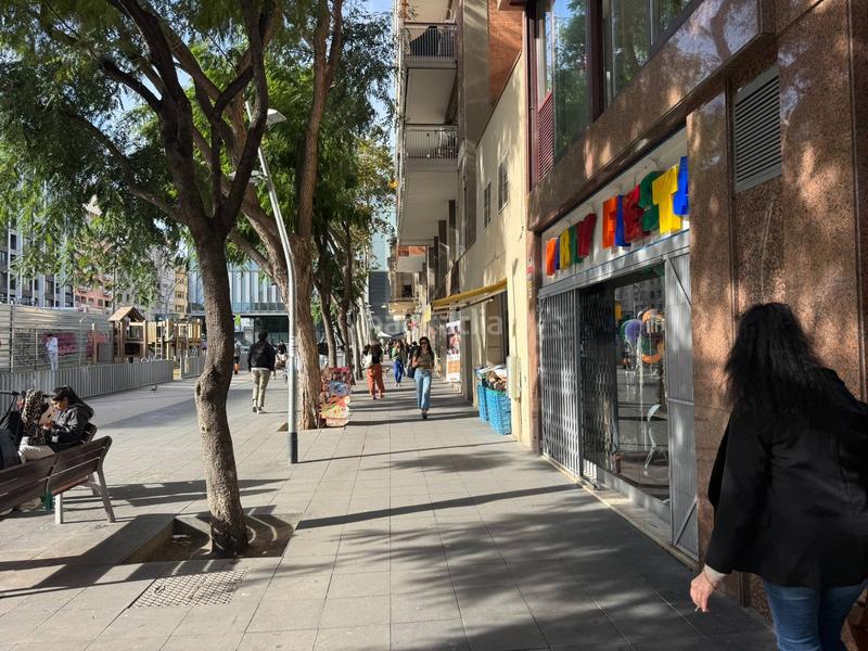 Foto f5a75ef1-c60c-4005-a898-04355e51bc1d. Lloguer local comercial a gal·la placídia 18 a Vila de Gràcia Barcelona