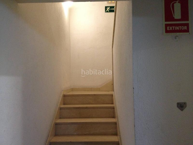 Foto f0f7a9d3-e62b-4cfc-8ef6-3a6288f9a2f2. Location local commercial dans gal·la placídia 18 dans Barcelona