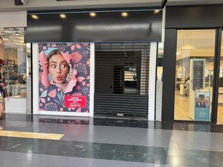 Lloguer Local Comercial a Carrer baricentro a-103b. Local en c.c. baricentro