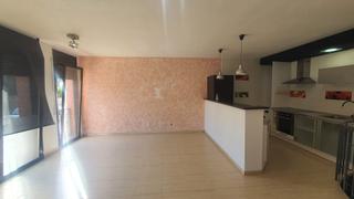 Studio à Santa Eulàlia de Ronçana. Estudio-local en venta en el centro de santa eulàlia de ronçana