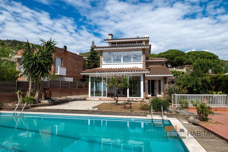 Foto ab0ebefd-c550-4332-b2ce-c9bb85c3f1e3. Casa con riscaldamento parcheggio piscina in Vilassar de Dalt