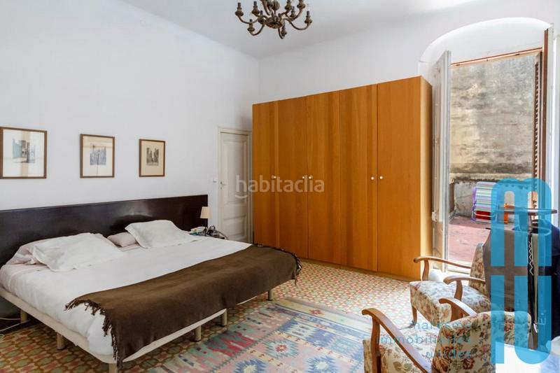Foto d8157710-ba8d-4901-90b2-1ab2bd47545a. House in Centre Arenys de Mar
