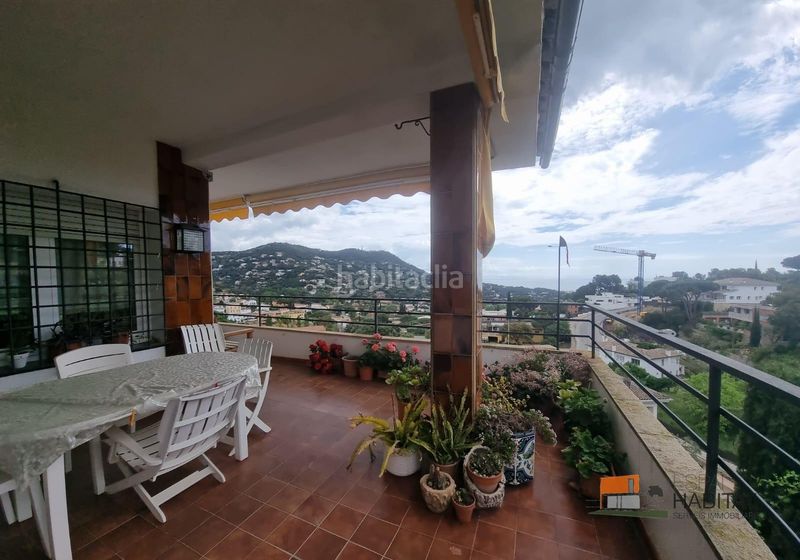 Foto 3f308dff-689b-45d6-8021-7ab48a437347. Xalet amb calefacció aparcament piscina a Cabrils