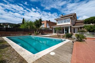 Maison à Vilassar de Dalt. Casa en venta con piscina en vilassar de dalt  la cisa