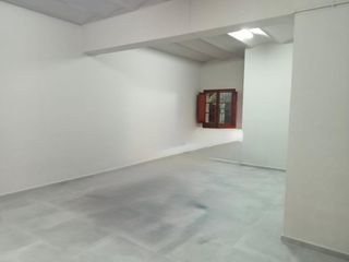 Miete Geschäftsraum in Premià de Dalt. Local comercial en alquiler en el centro de premià de dalt