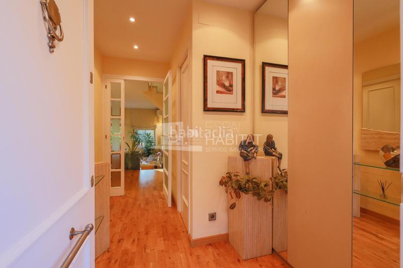 Foto 2ec93575-4f66-4b91-a2fe-5bcc84971a4c. Casa adosada  con piscina comunitaria zona barri de l àngel en Molins de Rei