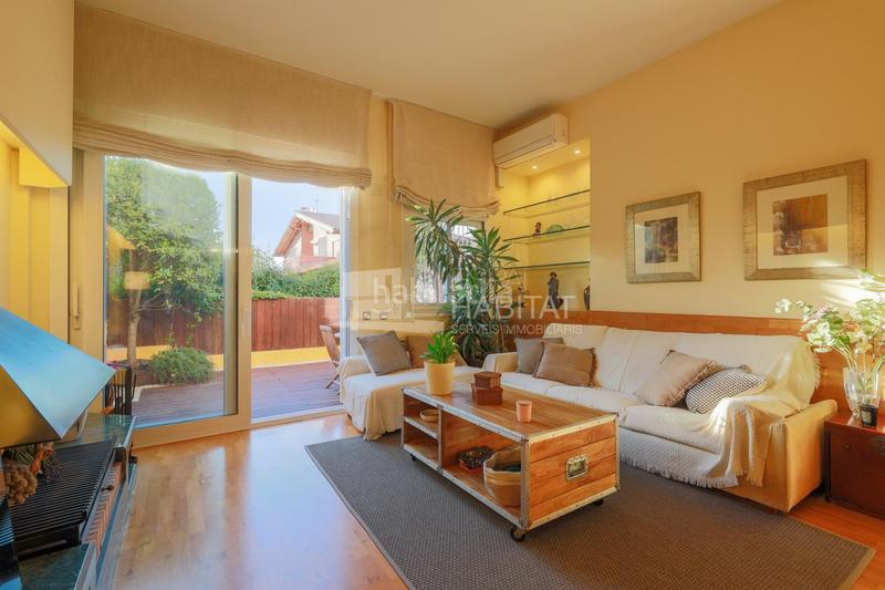 Foto 4d3bc427-2126-410b-8769-7e589ec69b30. Casa adosada  con piscina comunitaria zona barri de l àngel en Molins de Rei