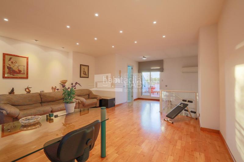 Foto 4e440016-cb38-42ab-8290-d99188c092ed. Casa adosada  con piscina comunitaria zona barri de l àngel en Molins de Rei