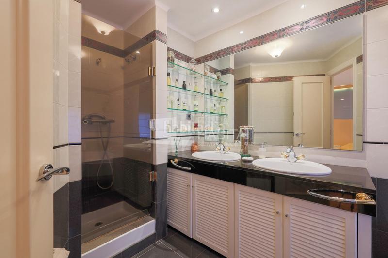 Foto 5f1b0499-c4f9-4ef2-b004-4cf9bca85ee4. Casa adosada  con piscina comunitaria zona barri de l àngel en Molins de Rei