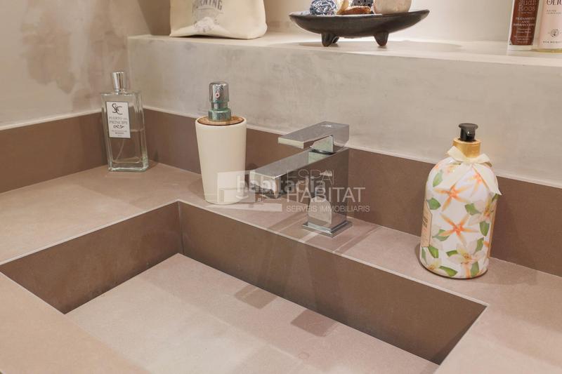 Foto a132ccf9-aa4f-4395-8a94-318fa33802f6. Casa adosada  con piscina comunitaria zona barri de l àngel en Molins de Rei