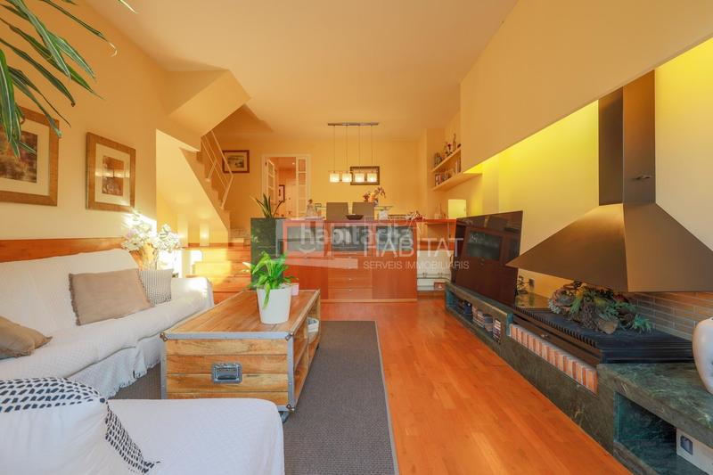 Foto cd3ed2ef-d50e-48a3-9e75-470d7df69308. Casa adosada  con piscina comunitaria zona barri de l àngel en Molins de Rei