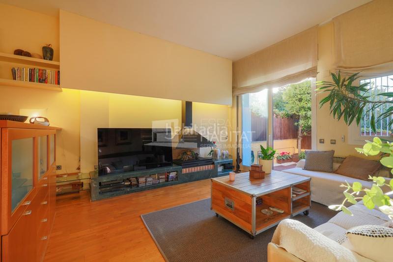 Foto d812a417-d063-429a-bb5d-0c8ec996fc17. Casa adosada  con piscina comunitaria zona barri de l àngel en Molins de Rei