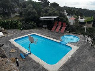 Maison à Sant Cebrià de Vallalta. Casa con piscina sant cebrià de vallalta