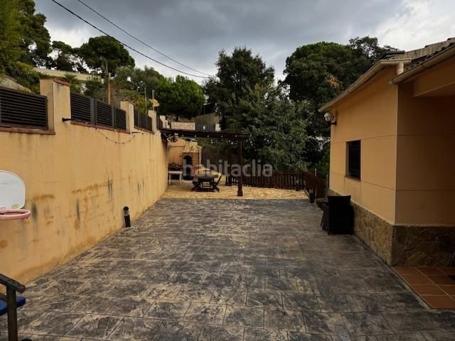 Foto bc9776c4-1082-4528-83e4-0786324e61b6. Casa amb calefacció aparcament piscina a Sant Cebrià de Vallalta