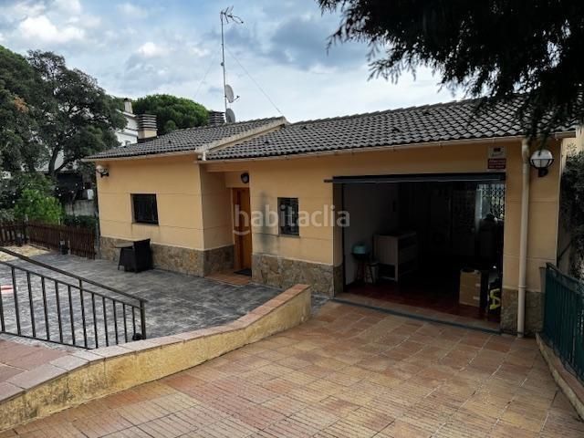 Foto dede1e0a-0d31-480f-b517-cb2553c88a8f. Casa amb calefacció aparcament piscina a Sant Cebrià de Vallalta