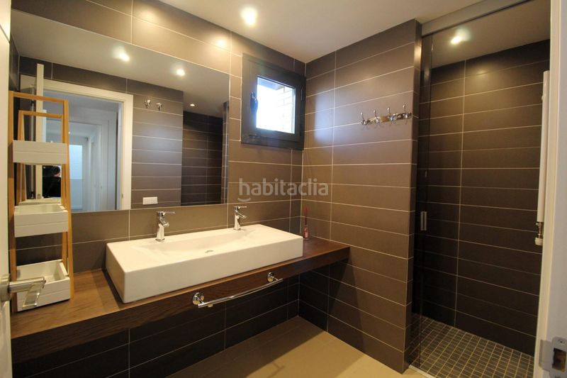 Foto 30d96e85-8a0a-4d88-9d3e-27d856478922. Casa amb aparcament piscina a Vallveric Mataró