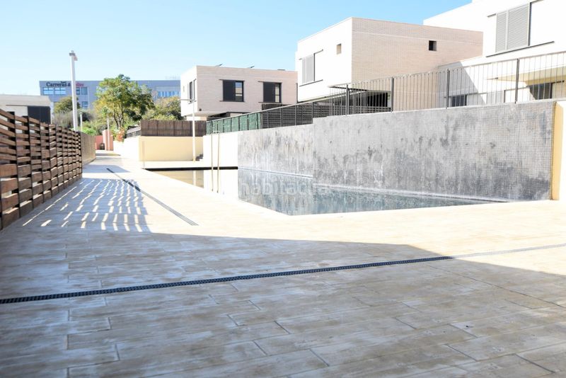 Foto a58e31db-c8ca-47d0-891a-3ee1d8ddbc90. Casa amb aparcament piscina a Vallveric Mataró