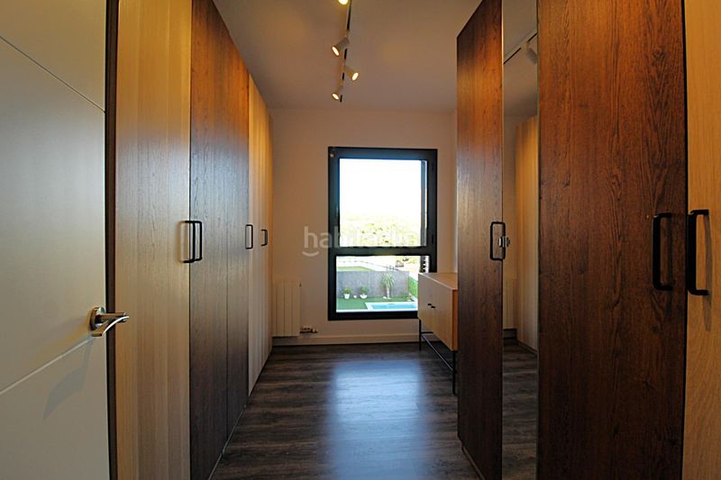 Foto e0377537-1cdb-4084-b408-ae98fbb62c18. Casa espectacular casa en urb.Vallveric, tu paraíso espera en Mataró