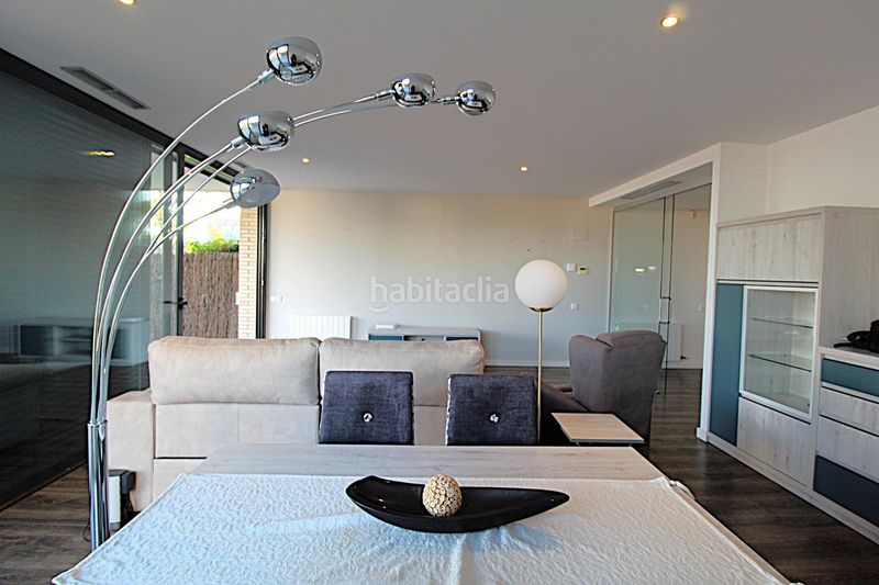 Foto e69436cf-32e2-449e-8d14-093d982bd9f6. Casa espectacular casa en urb.Vallveric, tu paraíso espera en Mataró