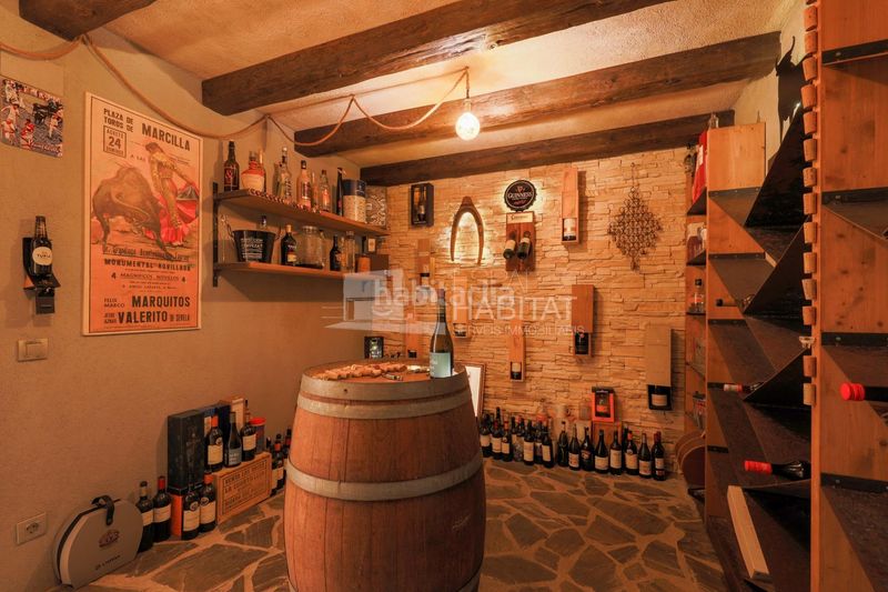 Foto 6170594b-b623-40c8-a394-2f9a34398679. Xalet amb aparcament piscina a Vilassar de Dalt