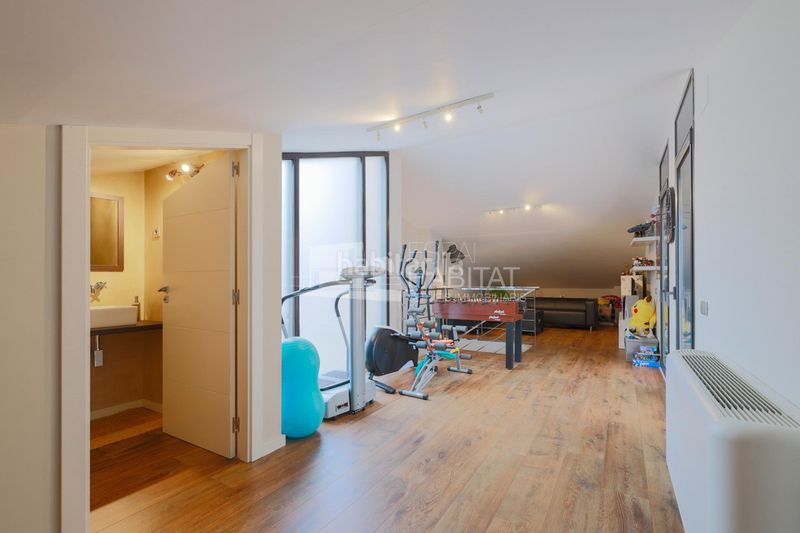 Foto 7c21f208-3197-40a4-87e2-18e991efd731. Xalet amb aparcament piscina a Vilassar de Dalt