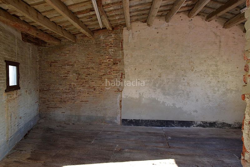 Foto d64296d5-ca2f-47fd-848a-a630fa432e13. Casa a Centre Mataró