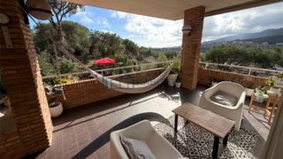Chalet in Cabrils. Exclusivo chalet con vistas panorámicas al mar, montaña y barcel