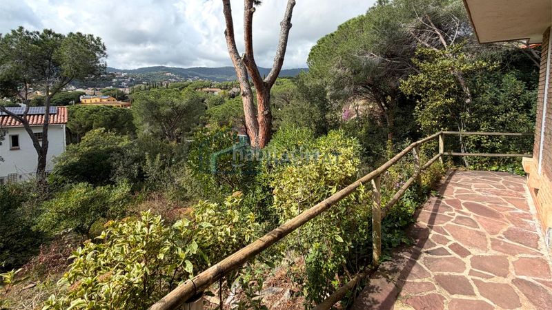 Foto a1cccef2-ead6-46f4-8ebf-2dfa76ab46b3. Xalet amb calefacció aparcament a Cabrils