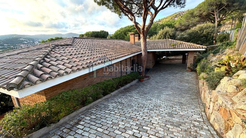 Foto da1da0f5-b24b-4654-aeb2-98e61fff8027. Xalet amb calefacció aparcament a Cabrils