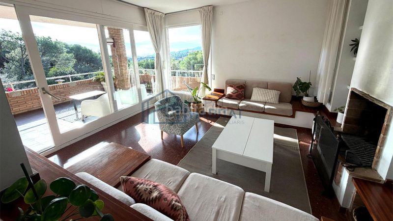 Foto e6ef9345-eeb7-424b-8269-b7ae263a38ee. Xalet amb calefacció aparcament a Cabrils