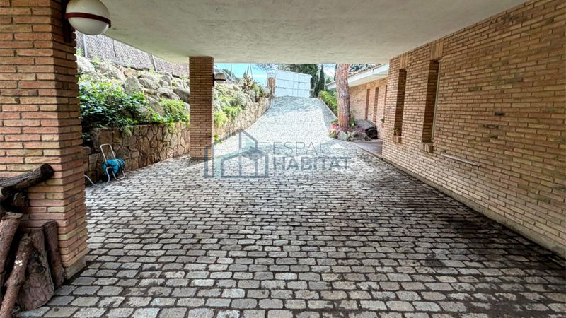 Foto f1ad10bd-8b08-492d-ae57-da99fa2245ab. Xalet amb calefacció aparcament a Cabrils