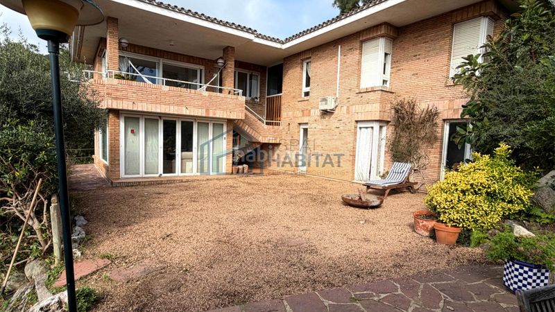 Foto fc843daa-7797-4aa3-a3ee-dd1e70a488a1. Xalet amb calefacció aparcament a Cabrils