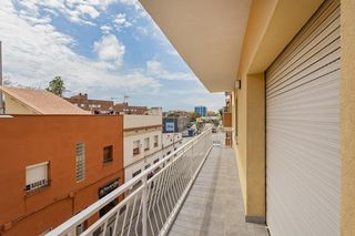 Appartamento in Zona Alta. Piso esquinero en premiá de mar, tu nuevo hogar te espera!