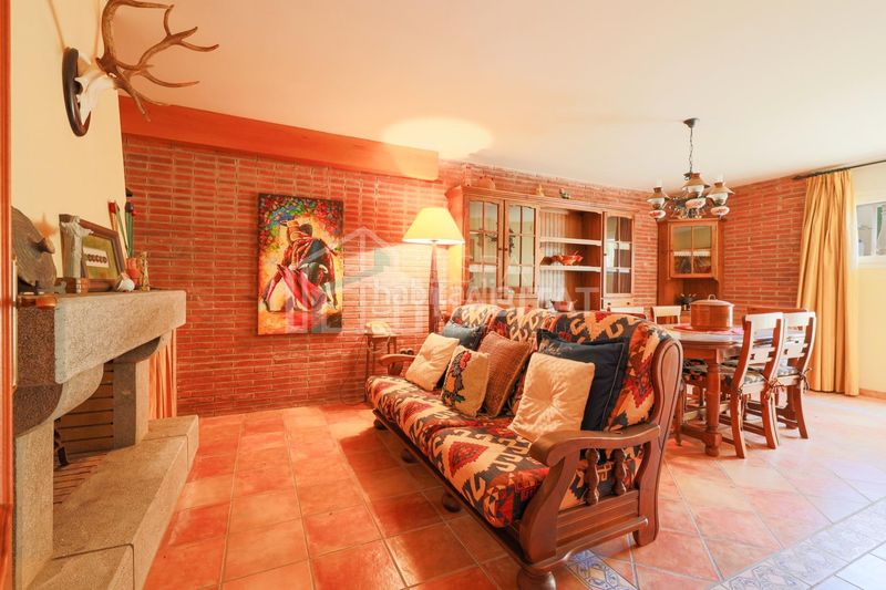Foto afb0dbed-cd41-4e95-8a22-6ed3a79746c4. Casa amb calefacció aparcament piscina a Vilassar de Dalt