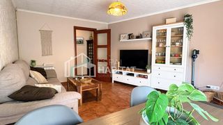 Maison à Vilassar de Dalt. Encantadora casa tríplex con garaje en vilassar de dalt con terr