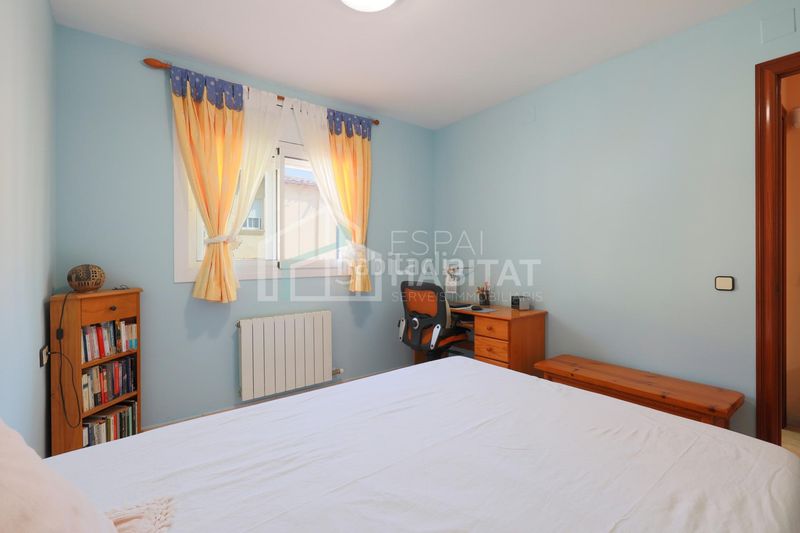 Foto bc1197c3-5d47-4c1d-9b3d-399e6c416e8a. Casa adossada amb calefacció aparcament a Vilassar de Dalt