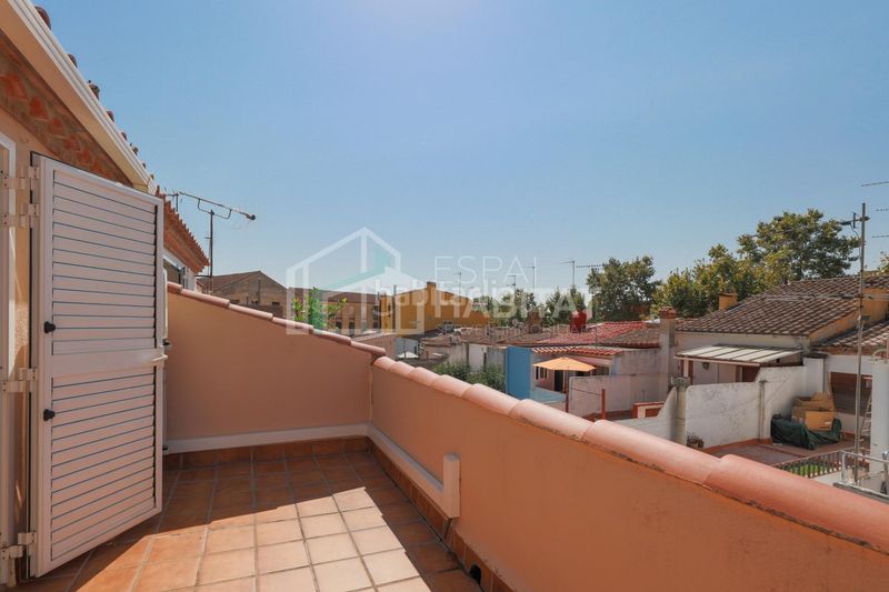 Foto c4ce8386-7cc4-4269-8e6b-6d3173185199. Casa adossada amb calefacció aparcament a Vilassar de Dalt