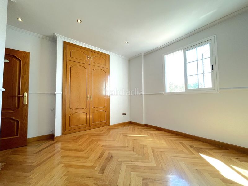 Foto 1923d9db-cf22-436b-8405-29590f8ee4e0. Rent chalet with parking in Heliópolis Benicasim / Benicàssim