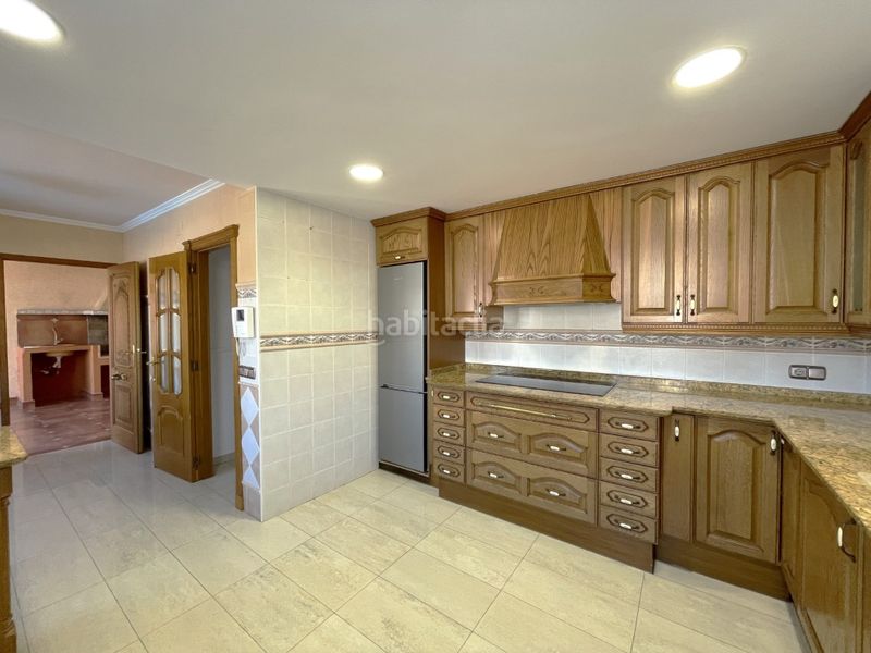 Foto c8b88f21-8a53-4026-8b82-0480375b0cc9. Rent chalet with parking in Heliópolis Benicasim / Benicàssim