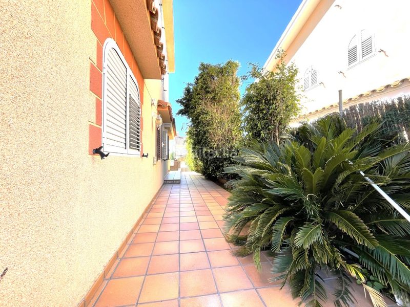 Foto e267626c-70f6-441d-946f-654a942b52f7. Rent chalet with parking in Heliópolis Benicasim / Benicàssim