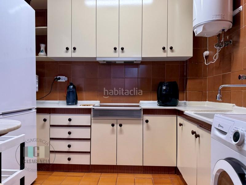 Foto 47266e9d-727c-4743-9b3d-19140f947121. Piso  de tres habitaciones en el Pueblo de benicassim con pequeña terraza en Benicasim / Benicàssim