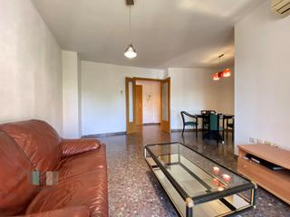 Lloguer Pis  N/a. Alquiler de piso zona sur con tres habitaciones dos baños parkin