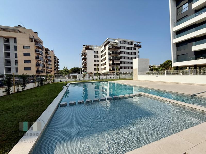 Foto dd4c80f3-d867-4005-afcc-0e600e6eacff. Pis amb aparcament piscina a Parque Sensal Castellón de la Plana