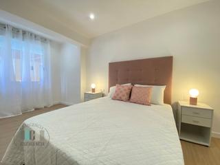 Appartement  N/a. Precioso piso totalmente reformado de tres habitaciones y un bañ