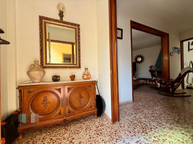 Foto 91d2c89a-6fe0-4a77-846f-bc9be9310a80. Casa aparellada amb aparcament a Heliópolis Benicasim / Benicàssim