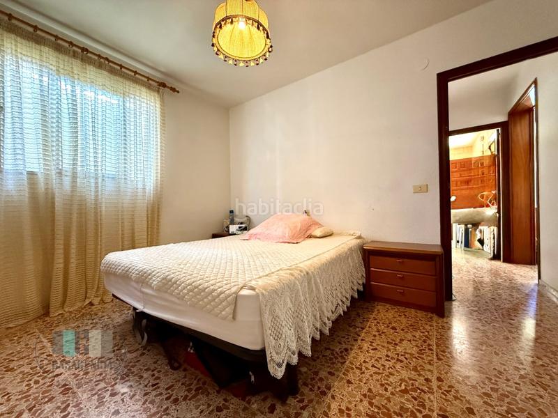 Foto b7444e25-f30a-4a0c-a56e-84d181a1a1c2. Casa aparellada amb aparcament a Heliópolis Benicasim / Benicàssim