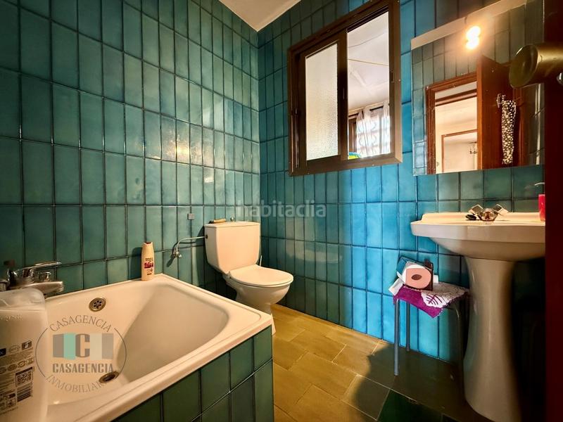 Foto c330cd58-8cab-48ec-9881-c3a378cbea98. Casa aparellada amb aparcament a Heliópolis Benicasim / Benicàssim