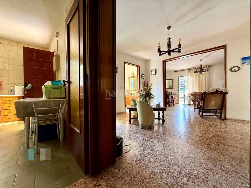 Foto dd52a16c-7862-4473-922d-eca5969aa8e7. Casa aparellada amb aparcament a Heliópolis Benicasim / Benicàssim